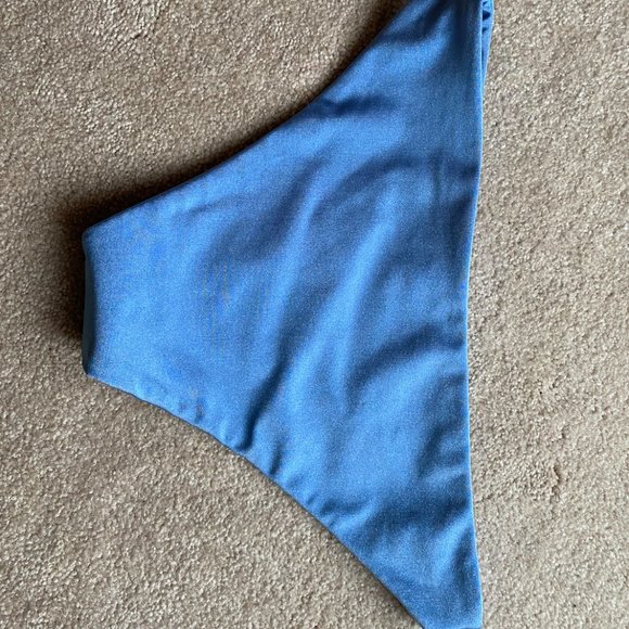 Lovers + Friends (cyan bikini bottom) - Picture 3 of 4